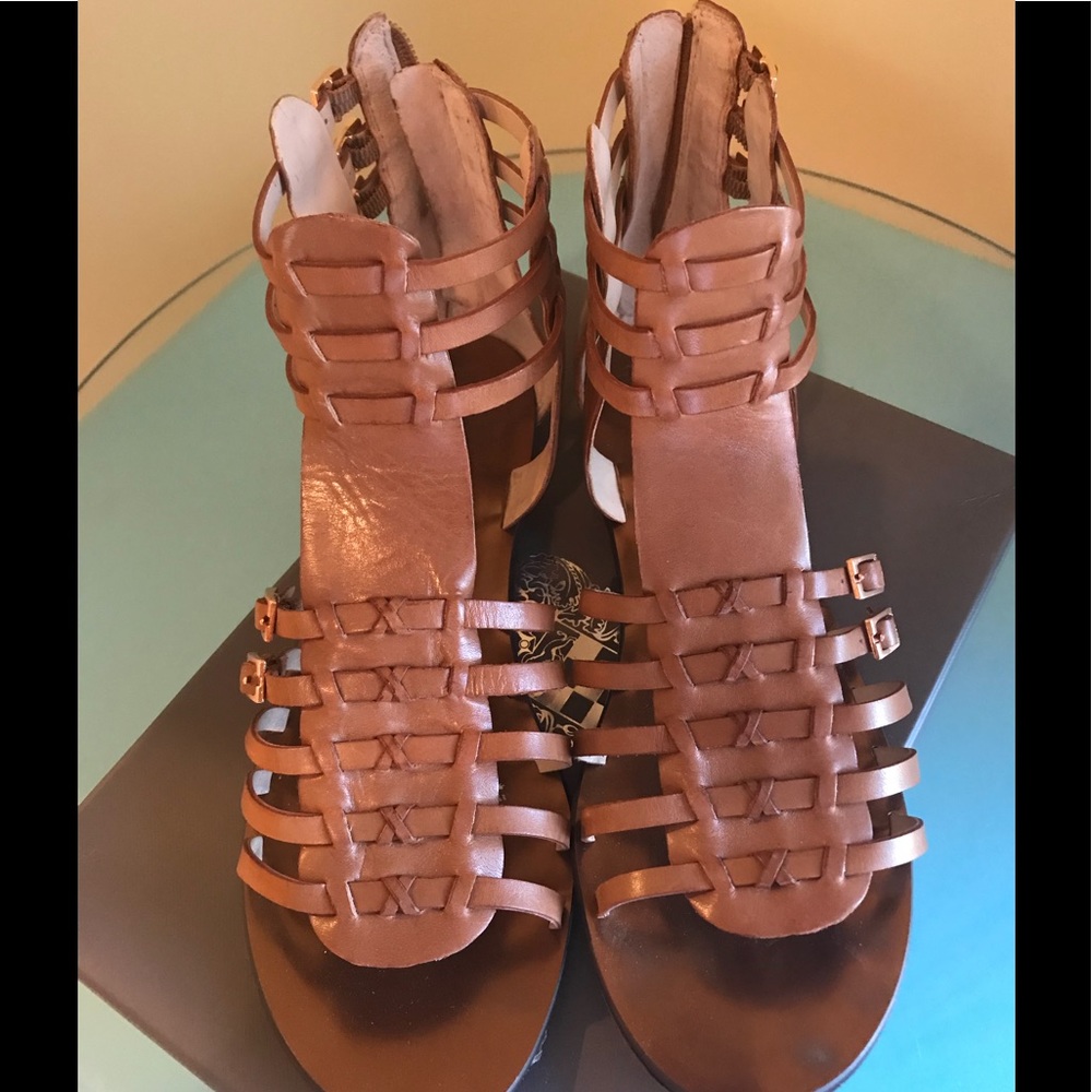 GUC Vince CAMUTO Jatella Gladiator Sandal SZ 10